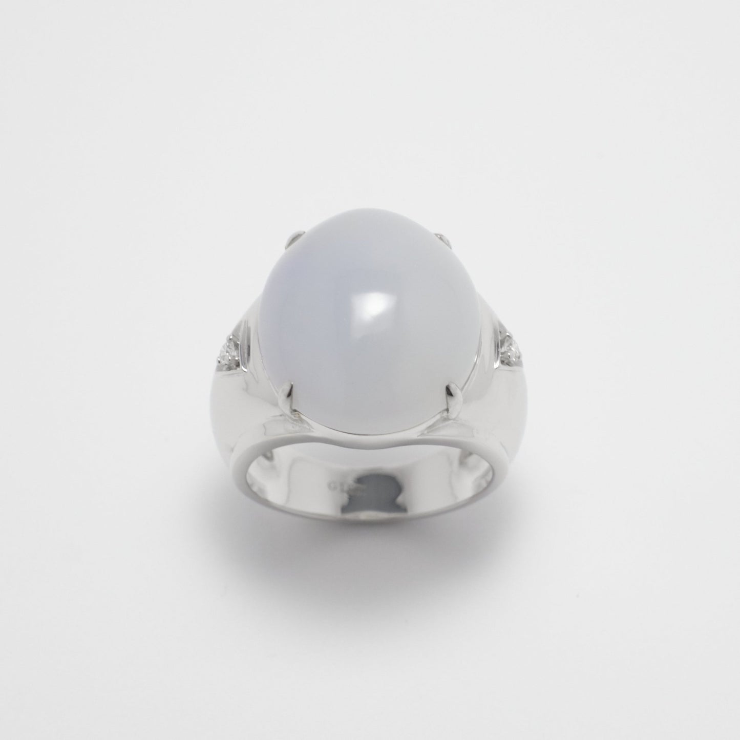 Ring - 18K白金緬甸冰糯淡紫鵝蛋形天然翡翠配鐨石戒指 - 雅玉珠寶