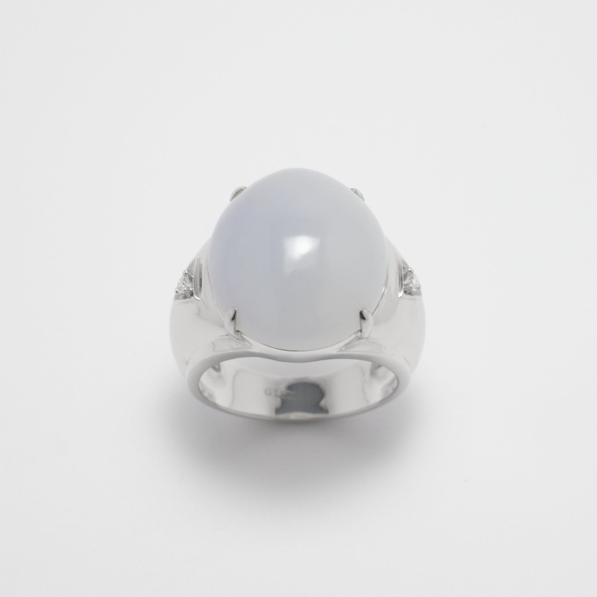 Ring - 18K白金緬甸冰糯淡紫鵝蛋形天然翡翠配鐨石戒指 - 雅玉珠寶