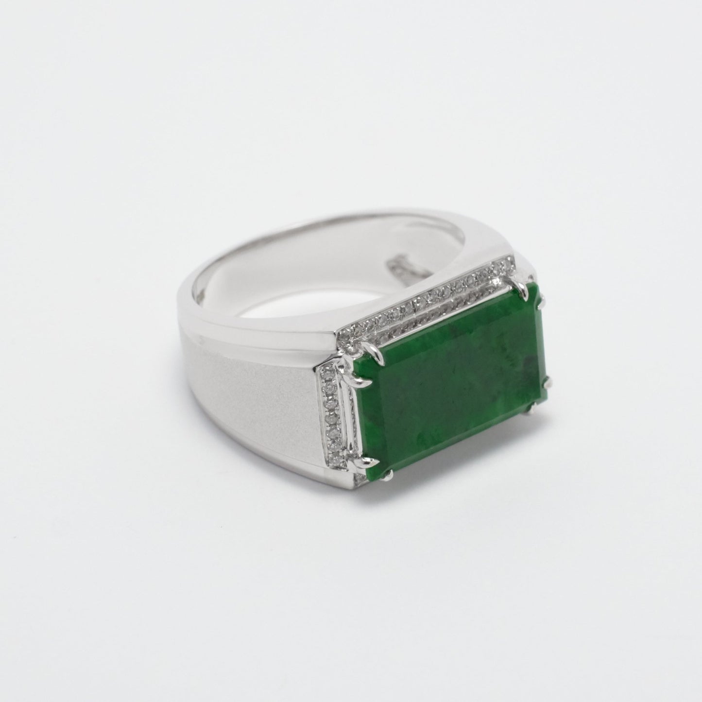 Ring - 18K白金緬甸老坑花青方面天然翡翠配鑽石戒指 - 雅玉珠寶