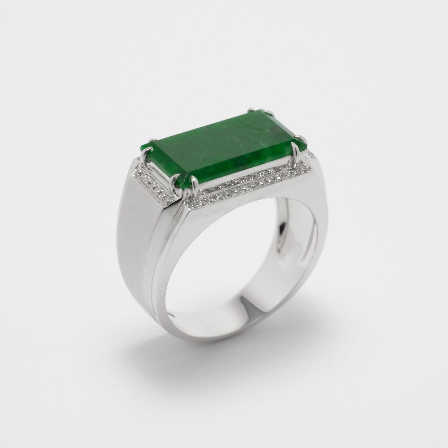 Ring - 18K白金緬甸老坑花青方面天然翡翠配鑽石戒指 - 雅玉珠寶