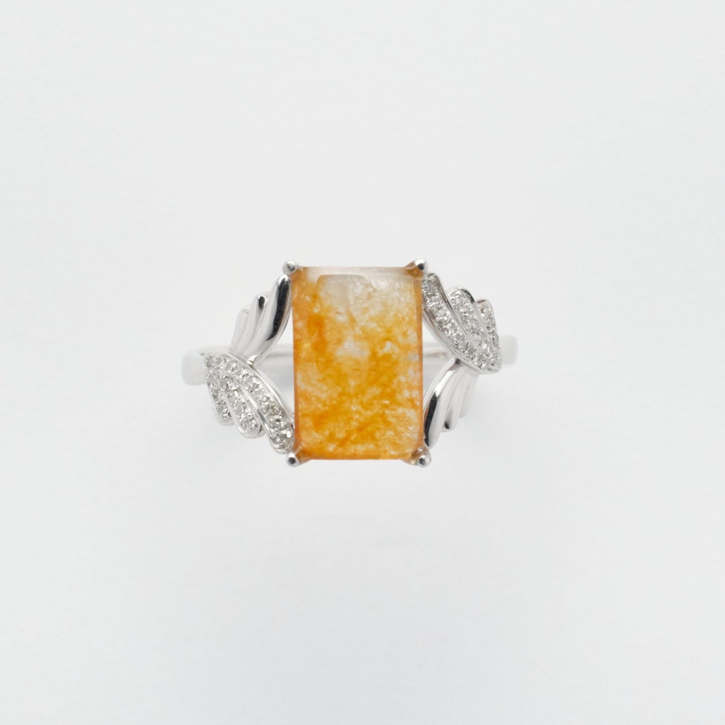 Ring - 18K白金緬甸黃翡方面天然翡翠配交錯鑽石葉形戒指 - 雅玉珠寶