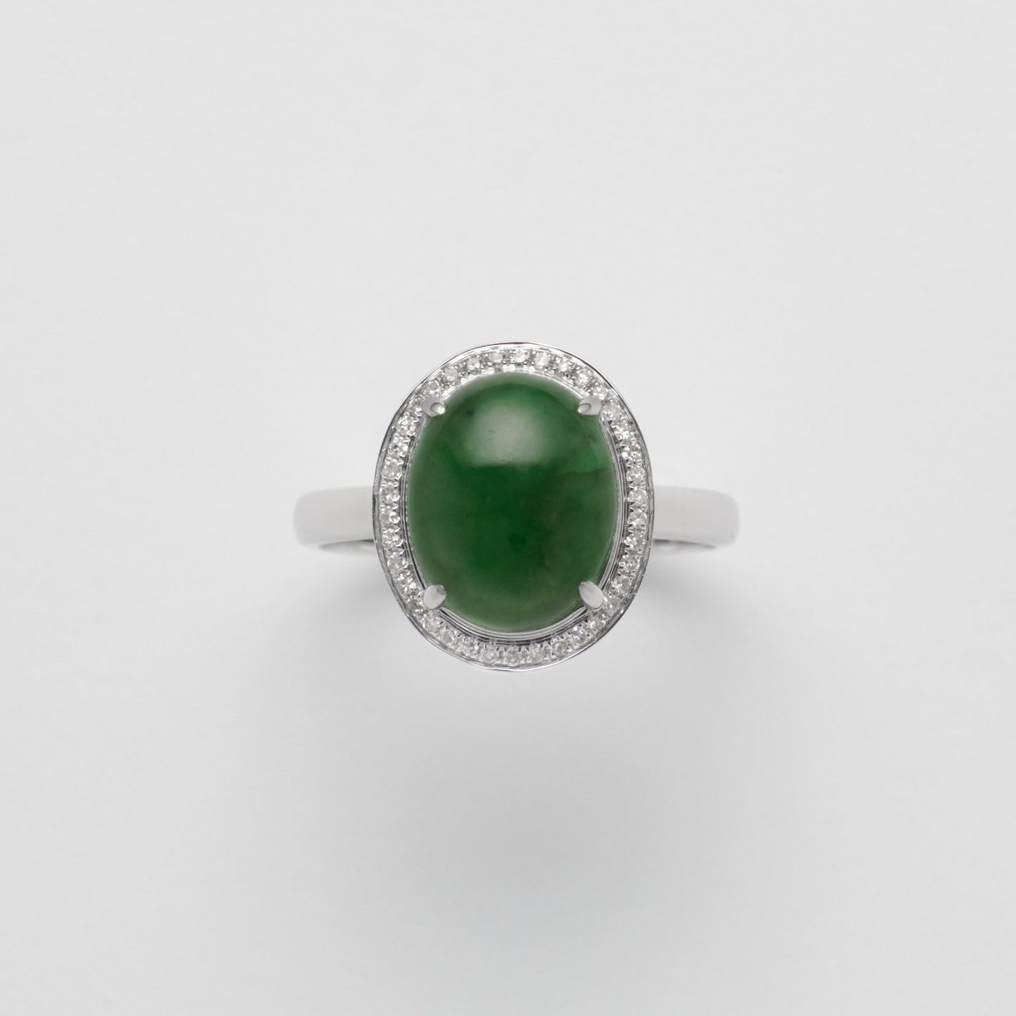 Ring - 18K白金緬甸老坑花青鵝蛋形天然翡翠配鑽石戒指 - 雅玉珠寶