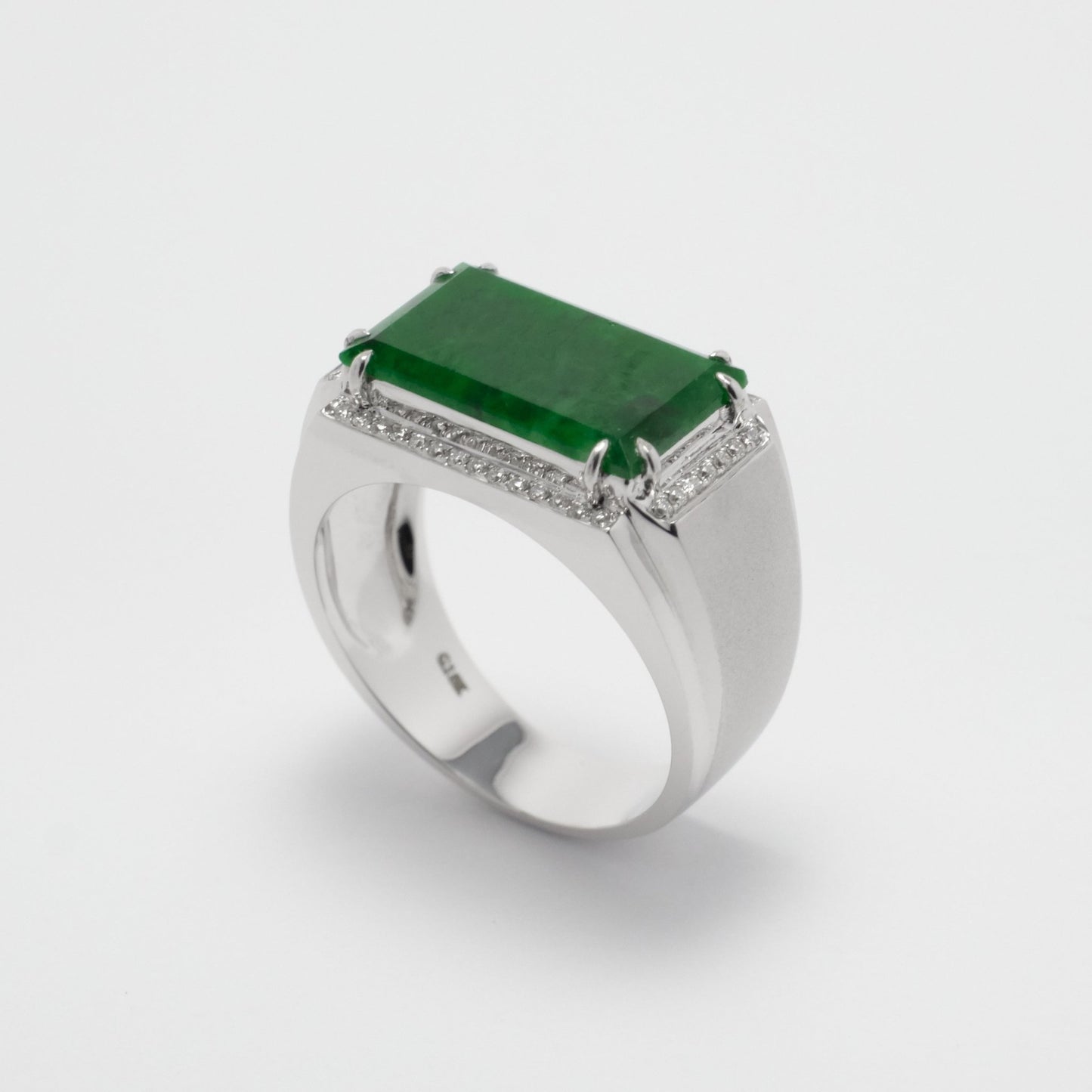 Ring - 18K白金緬甸老坑花青方面天然翡翠配鑽石戒指 - 雅玉珠寶