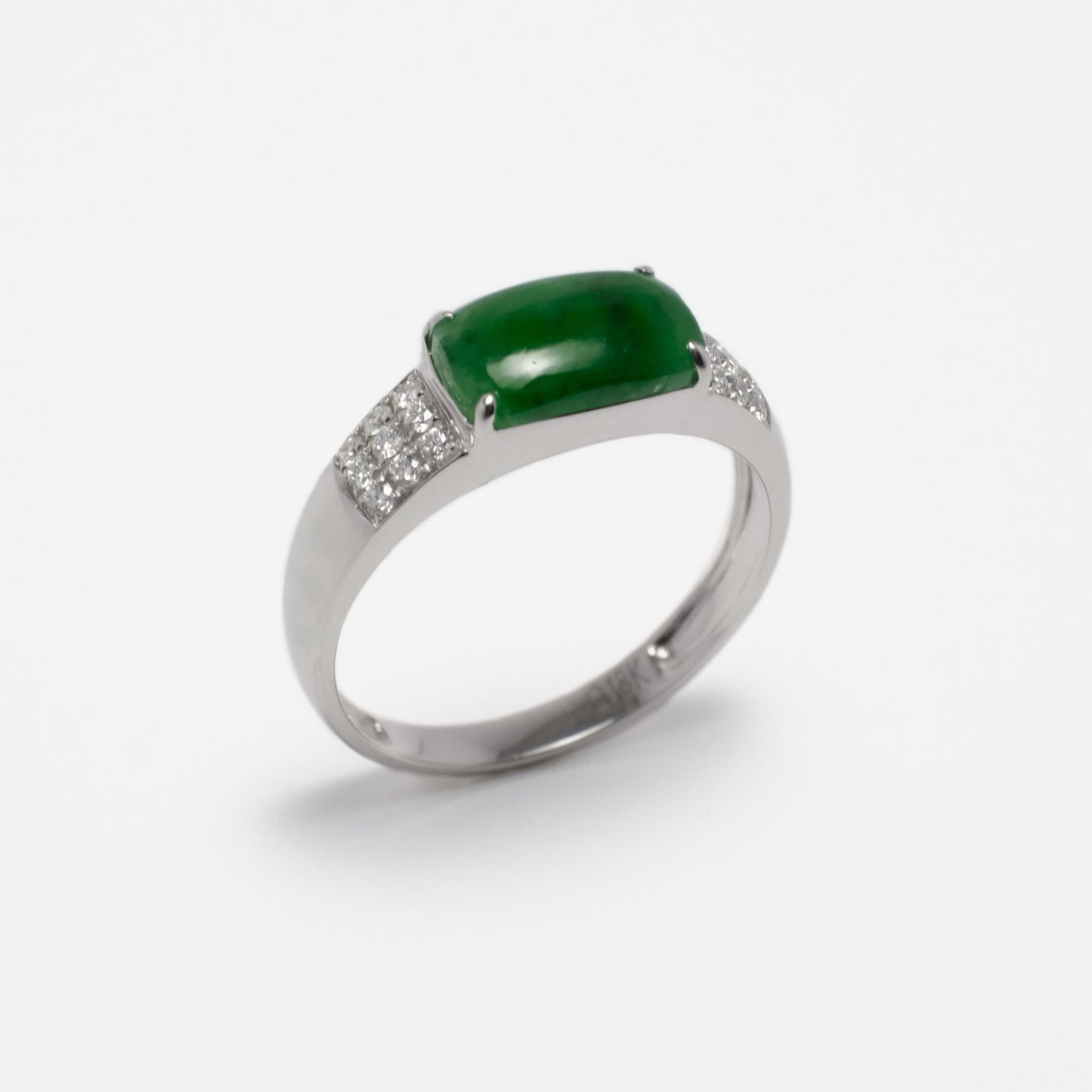 Ring - 18K白金緬甸老坑青長方曲面天然翡翠配鑽石戒指 - 雅玉珠寶