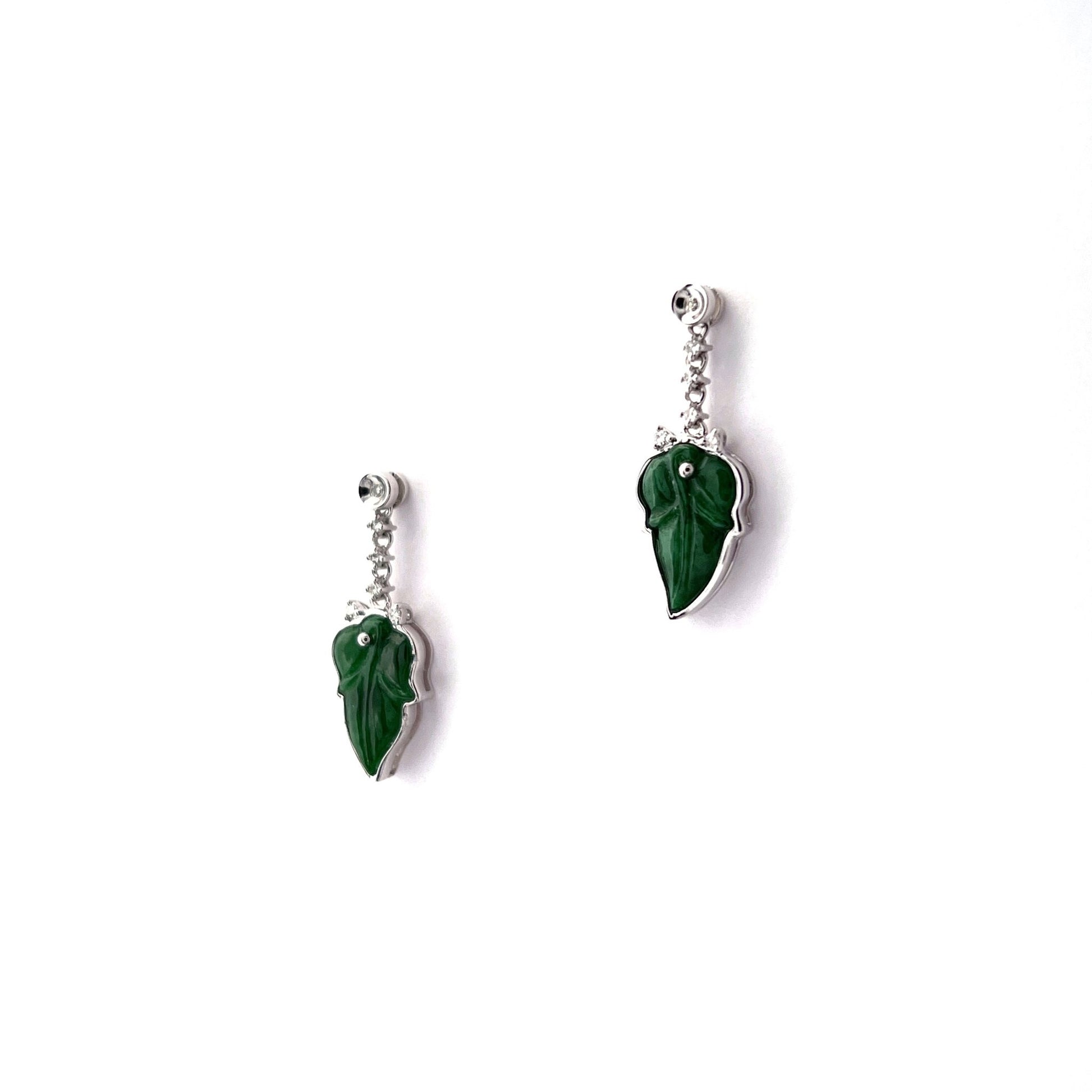 耳環 - 深綠色花青葉形雕刻天然翡翠配鑽石18K白色金耳環 - 雅玉珠寶
