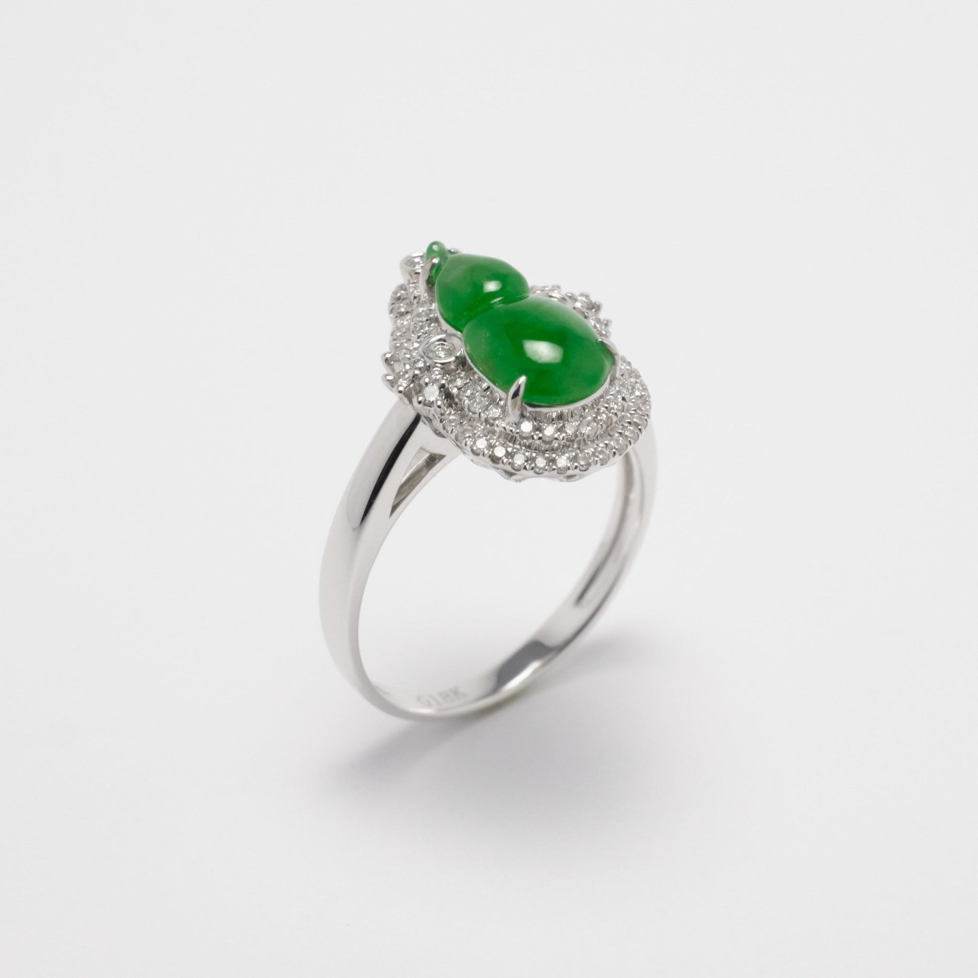 Ring - 18K白金緬甸老坑鮮綠葫蘆形天然翡翠配鑽石吊墜兩用戒指 - 雅玉珠寶